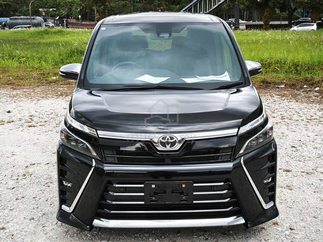 2021 Toyota VOXY ZS Kirameki / 7 SEATERS / 34k KM - 2