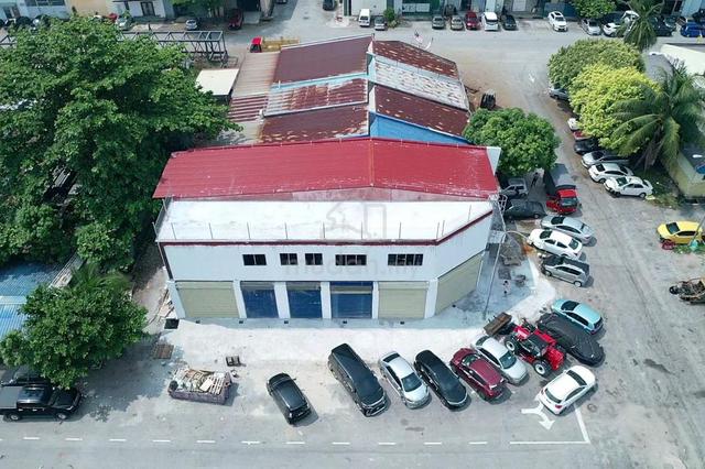 Puchong 2 storey terrace factory for rent corner 1