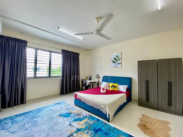 (Furnished) Room Rent at Bukit Puchong,Ioi Mall,Setiawalk,Bdr Puteri 1