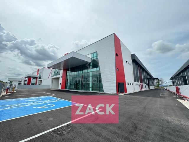 BRAND NEW 1.5 Storey Detached Factory Valdor 1
