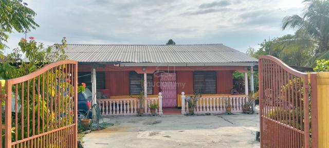 TANAH LOT berserta RUMAH untuk Di JUAL 1