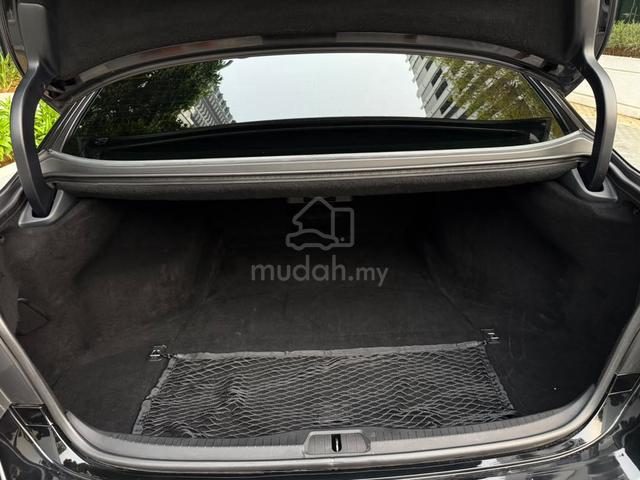 2010 Lexus LS460 4.6 L 5 SEATER USF41R-AEZGHW - 2