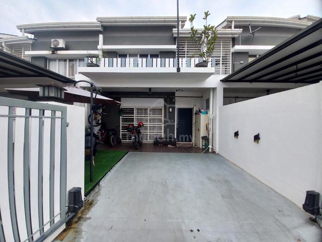 DEPAN SURAU Extended 2 Storey Azalea BUKIT Rahman Putera Sungai Buloh 1