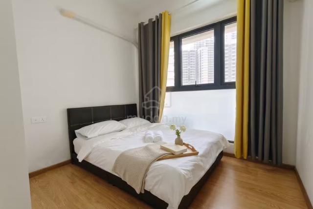 Danga Bay Room for rent daily or monthly 1