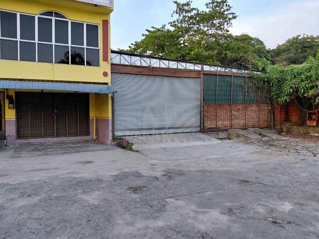 Kuala Kangsar Town 2-storey Shop (Ground Floor) Jalan Raja Idris 1
