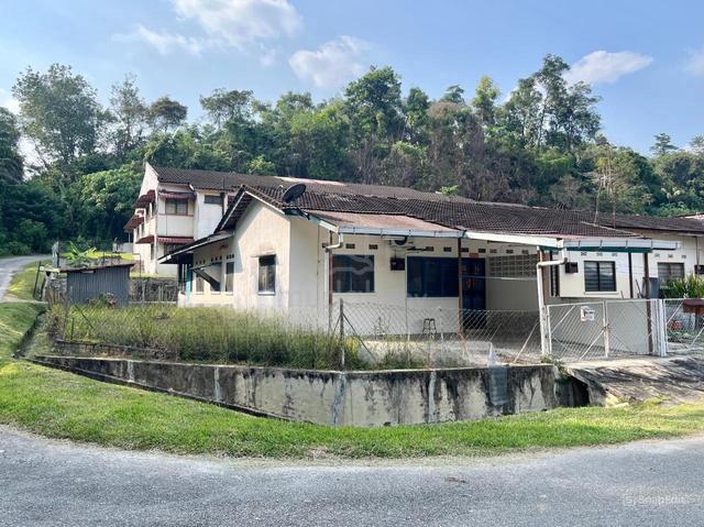 Single Storey Terrace Corner Lot for Sale Taman Highland, Tapah 1