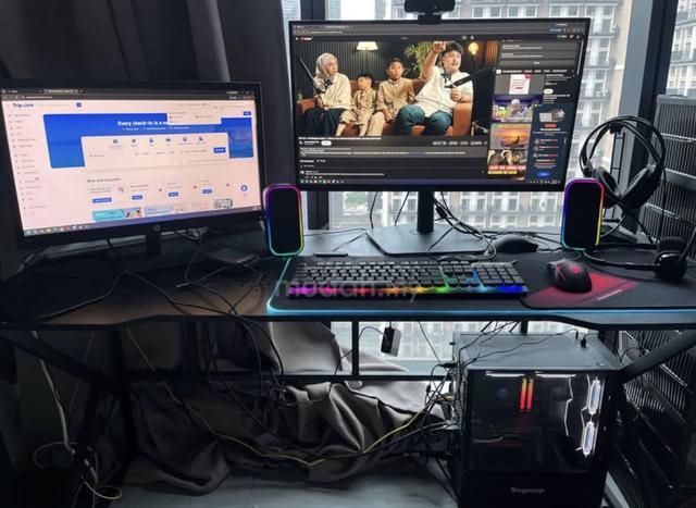 Carousel Image