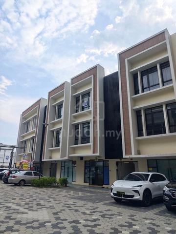 Ipoh Town Area / Piccadilly Greentown Shop Lot For Rent / Brand New 1