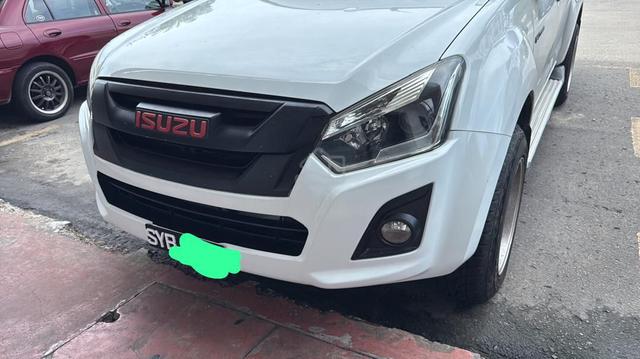 2015 Isuzu D-MAX 3.0 V-CROSS 4x4 (A) - 1
