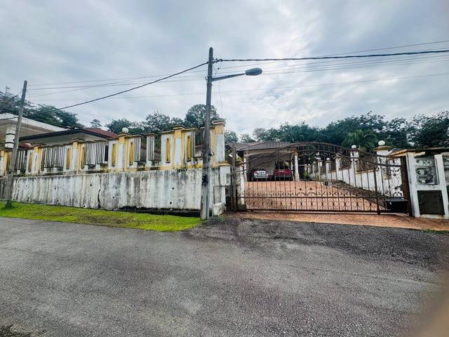 1.5 Storey Bungalow Jalan Tasik Biru, Sg Pelong Sungai Buloh Selangor 1
