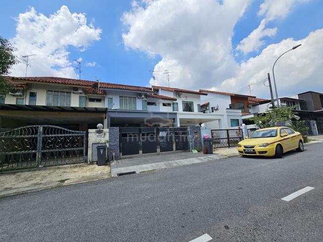 Jalan Perjiranan 10 double Storey terrace house ,Bandar Dato Onn 1