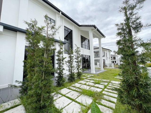 CHEAPESTš„ Bungalow 2 Storey Norton Garden Eco Grandeur Puncak Alam 1