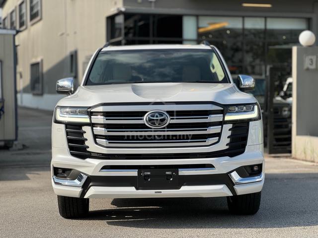 2023 Toyota LANDCRUISER 3.5 ZX Beige Interior - 5