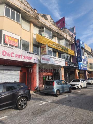 shop lot Level 1 for Rent. 1