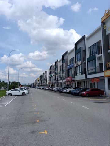 Austin Crest Emerald Brand New 3 Storey Shoplot Facing Lake 1
