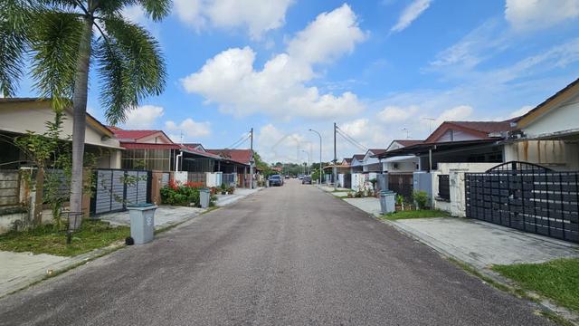 Bandar Baru Kangkar Pulai , Jalan Pulai Ria , Full Loan ( 22X70) 1
