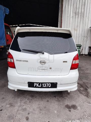 2011 Nissan GRAND LIVINA 1.6 IMPUL MC FACELIFT (A) - 2
