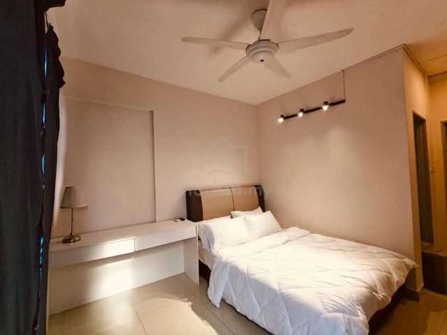 Master Room One Damansara (FACING POOL) 1