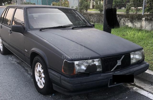 Volvo 940 2.3 GLE (Auto) - 1