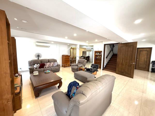 TAMAN KHIDMAT | Double Storey Bungalow For Sale 1