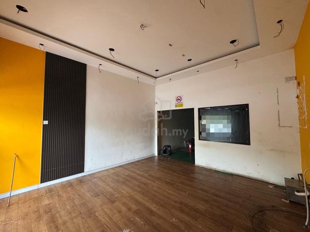 KEPALA BATAS HoT AREA G/F SHOP LOT | FACING MAIN ROAD | FOR RENT 1