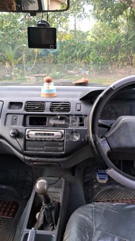 1999 Toyota UNSER 1.8 GLI (M) - 2