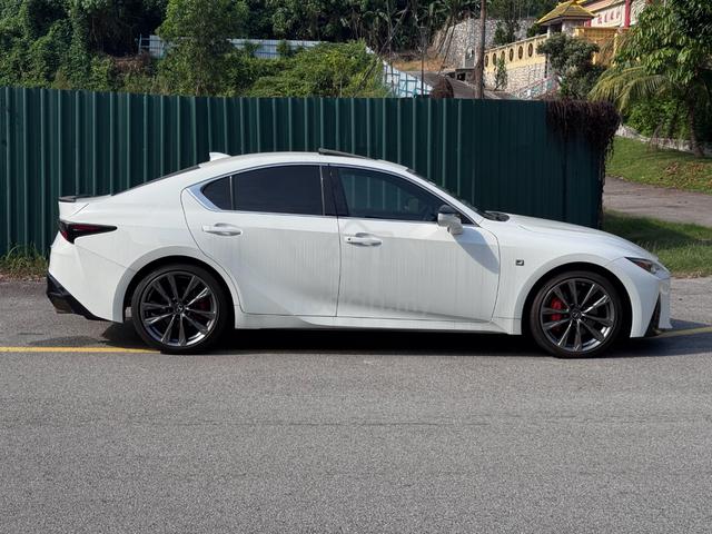 MARK LEVINSON SROOF BLK IN Lexus IS300 2.0 F-SPORT - 3