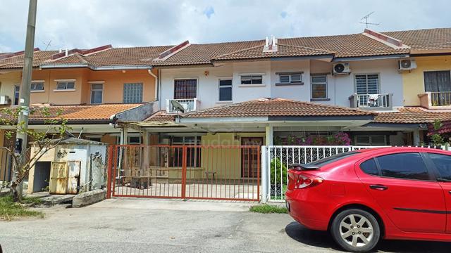 (Renovated) 2 Storey Guarded Terrace House Bandar Mahkota Cheras 1