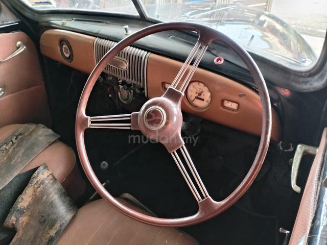 1951 Morris Minor 2 Door - 4
