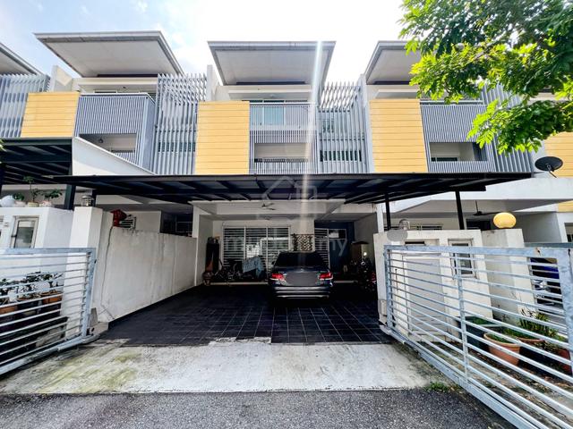 RENOVATED 25x75 3 Storey Terrace House Nadayu 92 Kajang 1