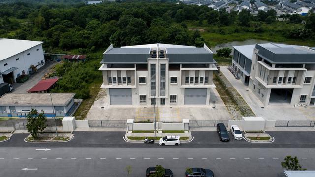 Bungalow (Detached) * Warehouse / Factory Saujana Teknologi Rawang 1