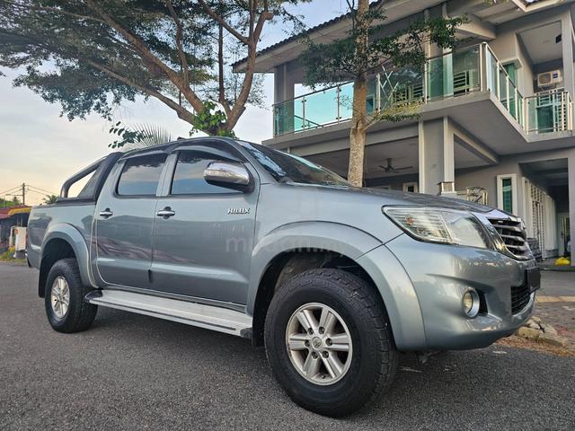 2012 Toyota HILUX 2.5 G (A) - 1