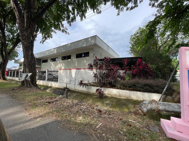 1 ACRE Warehouse at Perindustrian Ayer Keroh, Melaka 1