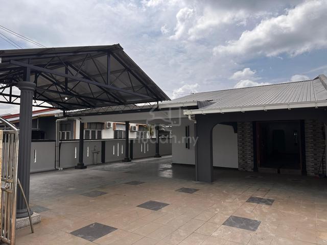Single storey Semi-Detached house fully extend for sale. 1