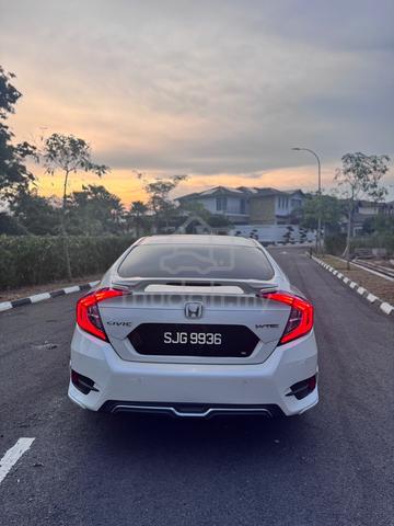 2017 Honda CIVIC 1.8 i-VTEC (A) - 4
