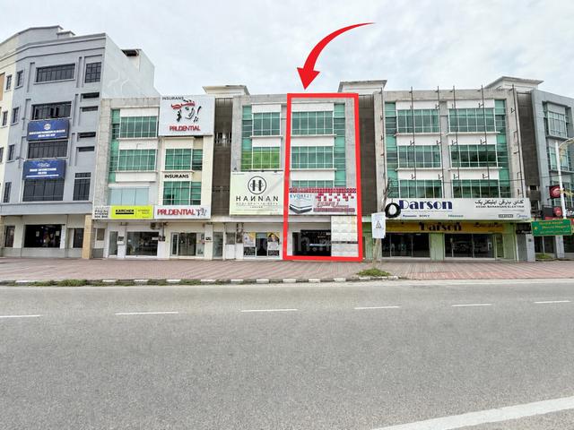 Shoplot 4 Tingkat di sebelah Bulatan Ladang, Pusat Bandaraya Kuala TRG 1