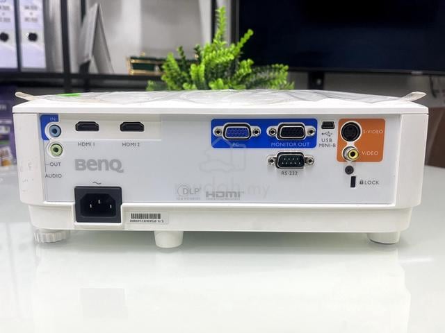 BenQ MX500 Projector (Free Projector Screen) - photo 3 of 6