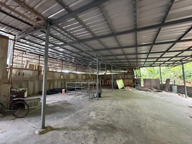 [ CHEAP WAREHOUSE ] 3300sf | 3 phase electric with shelter - HK 1