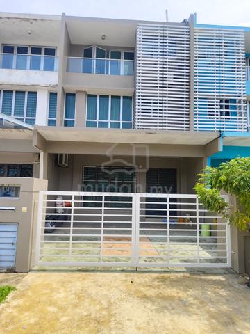 3 storey , taman gombak ria , batu caves . 1