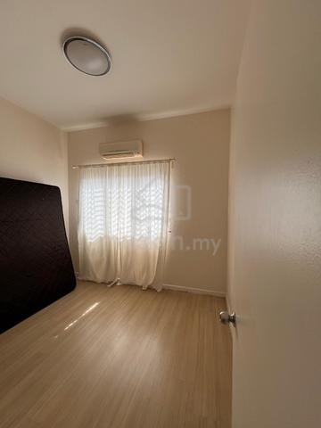 Room for Rent (Female Tenant) - Paragon 202, Taman Lestari Putra 1