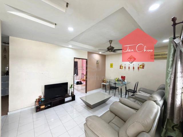 Sri Ivory (Sri Ivori) Apartment 1