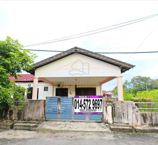 Dekat Dengan Pantai | Cornerlot Freehold |Tanah Luas | Batu Hitam 1
