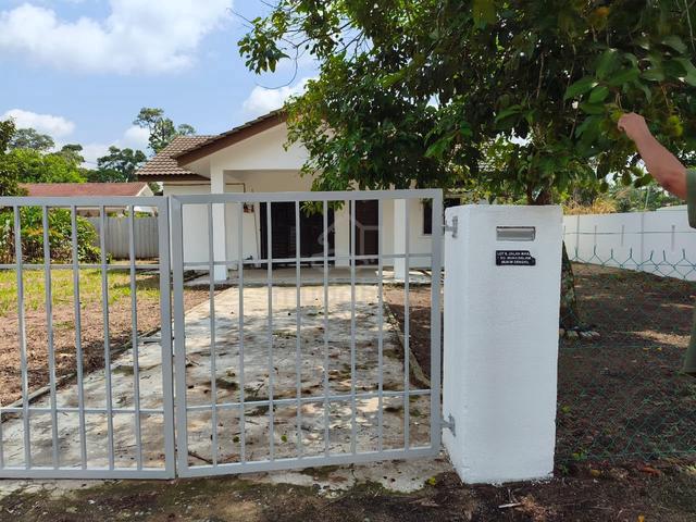 Bungalow House, Kampung Sungai Buah, Bangi, Selangor 1