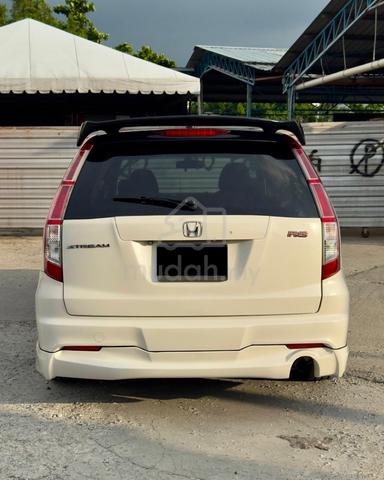 Honda STREAM 1.8 i-VTEC RSZ FACELIFT(A)2010 - 4
