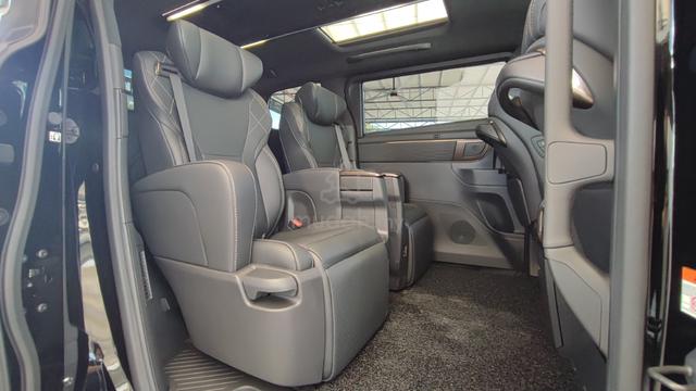2025 Toyota Vellfire 2.4 Z Premier BLACK INTERIOR - 5