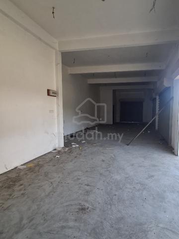 Putatan Town | New Shoplot | 3-Storey Corner 1