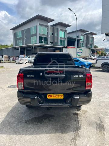 2019 Toyota HILUX D/CAB 2.8 BLACK EDITION (A) - 4