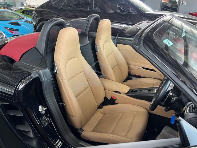 2021 Porsche 718 Boxster Sport Chono Cream Leather - 3