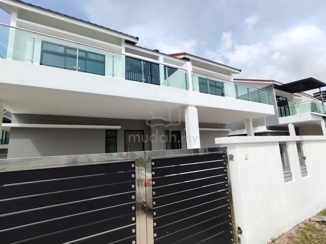 Austin Mutiara @ Mount Austin 2 Storey Corner Cluster House For Rent 1