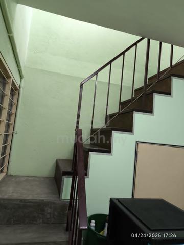 Kepong Baru 1 Storey Partial Furnished For Rent !!! 3
